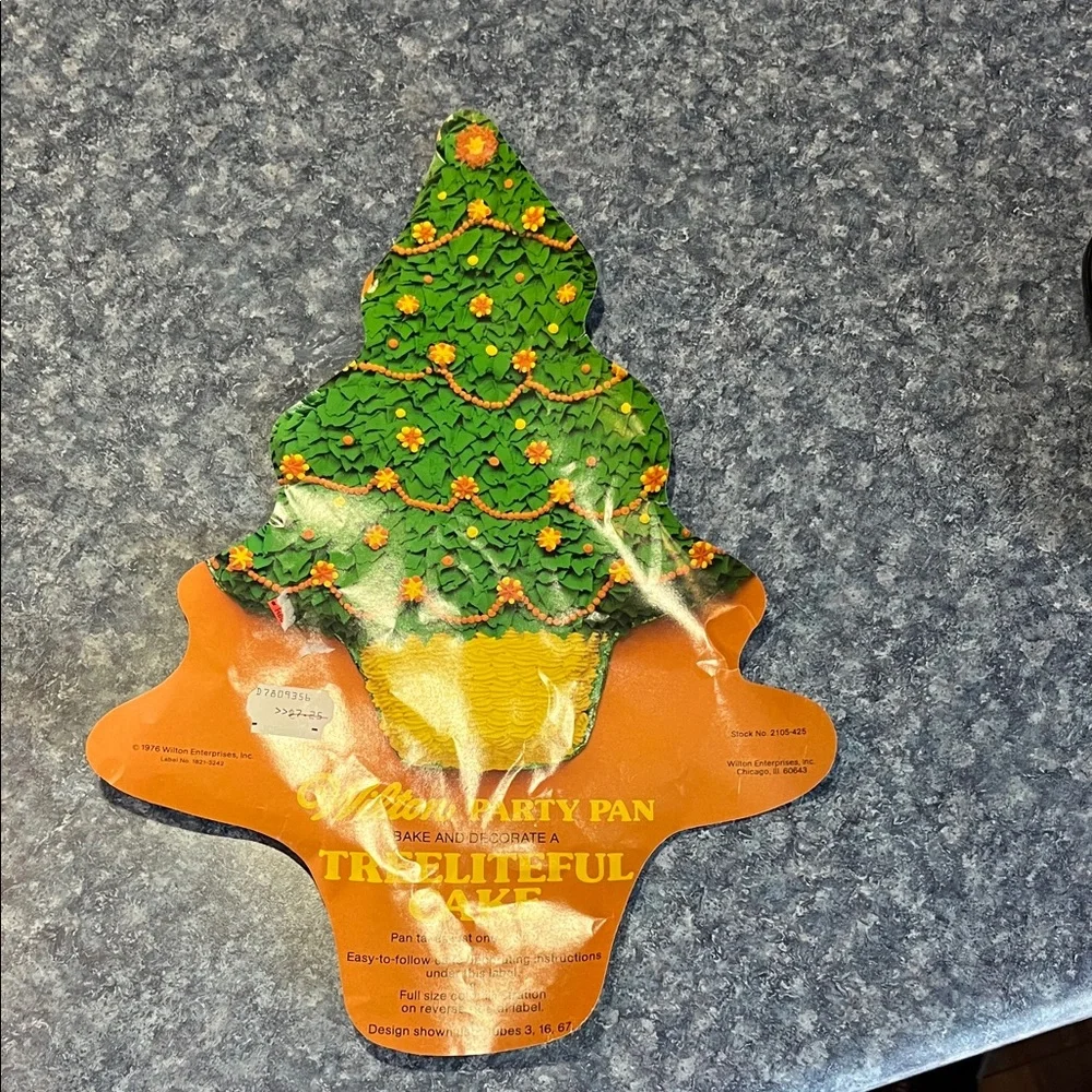Wilton Silver Christmas Tree Cake Pan